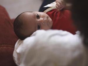 תינוק שנולד להורים באמצעות אם פונדקאית במקסיקו   צילום-רויטרס